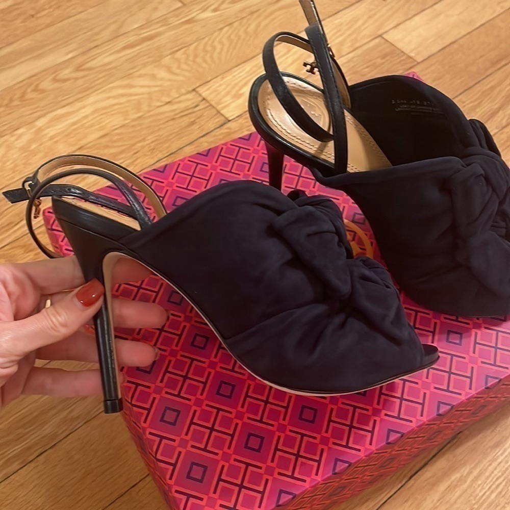 NWT Tory Burch Eleanor 105mm Sandals in Navy - size 5 - Picture 6 of 7